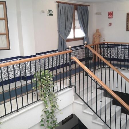 Hotel Mairena Майрена дел Алкор Екстериор снимка