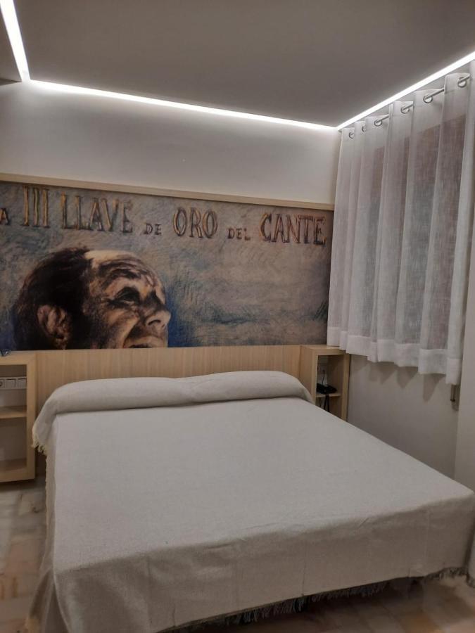 Hotel Mairena Майрена дел Алкор Екстериор снимка
