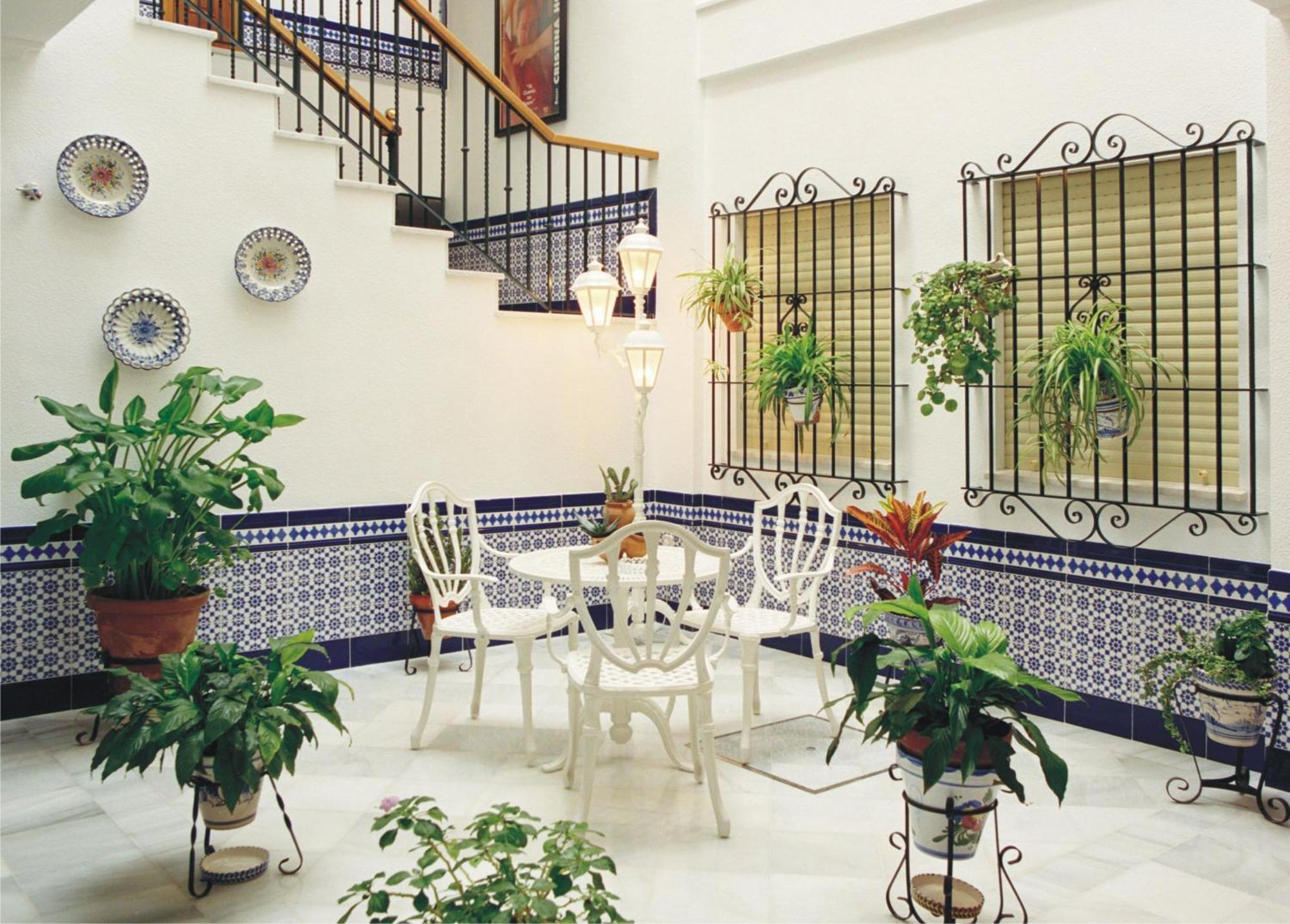 Hotel Mairena Майрена дел Алкор Екстериор снимка