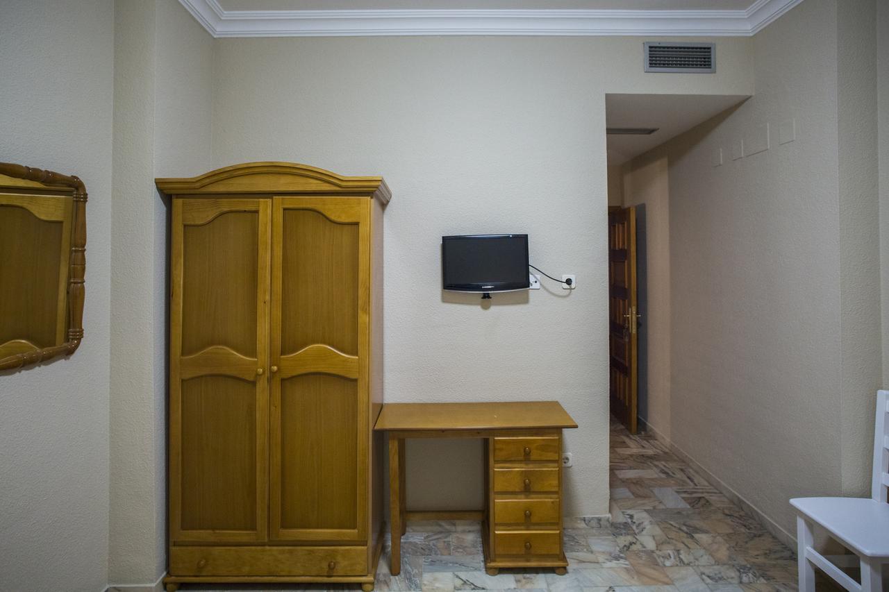 Hotel Mairena Майрена дел Алкор Екстериор снимка